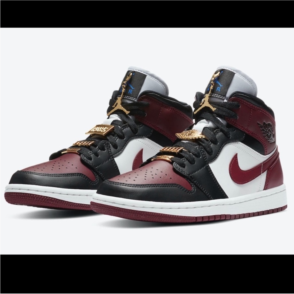 Air Jordan 1 Mid SE